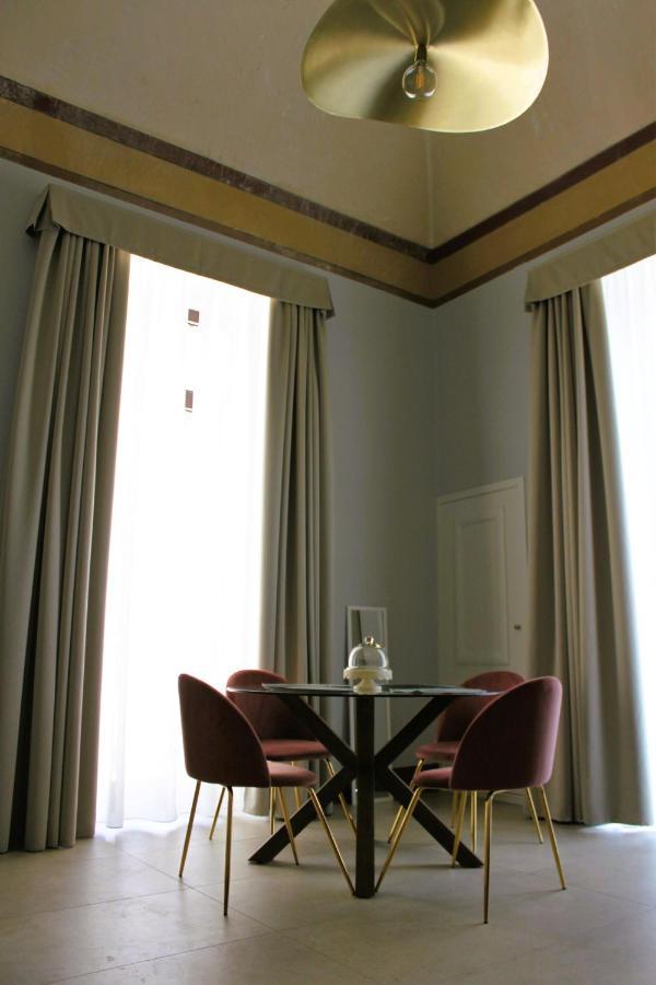 Palazzo Sul Corso-Charming Appartaments Brindisi Luaran gambar