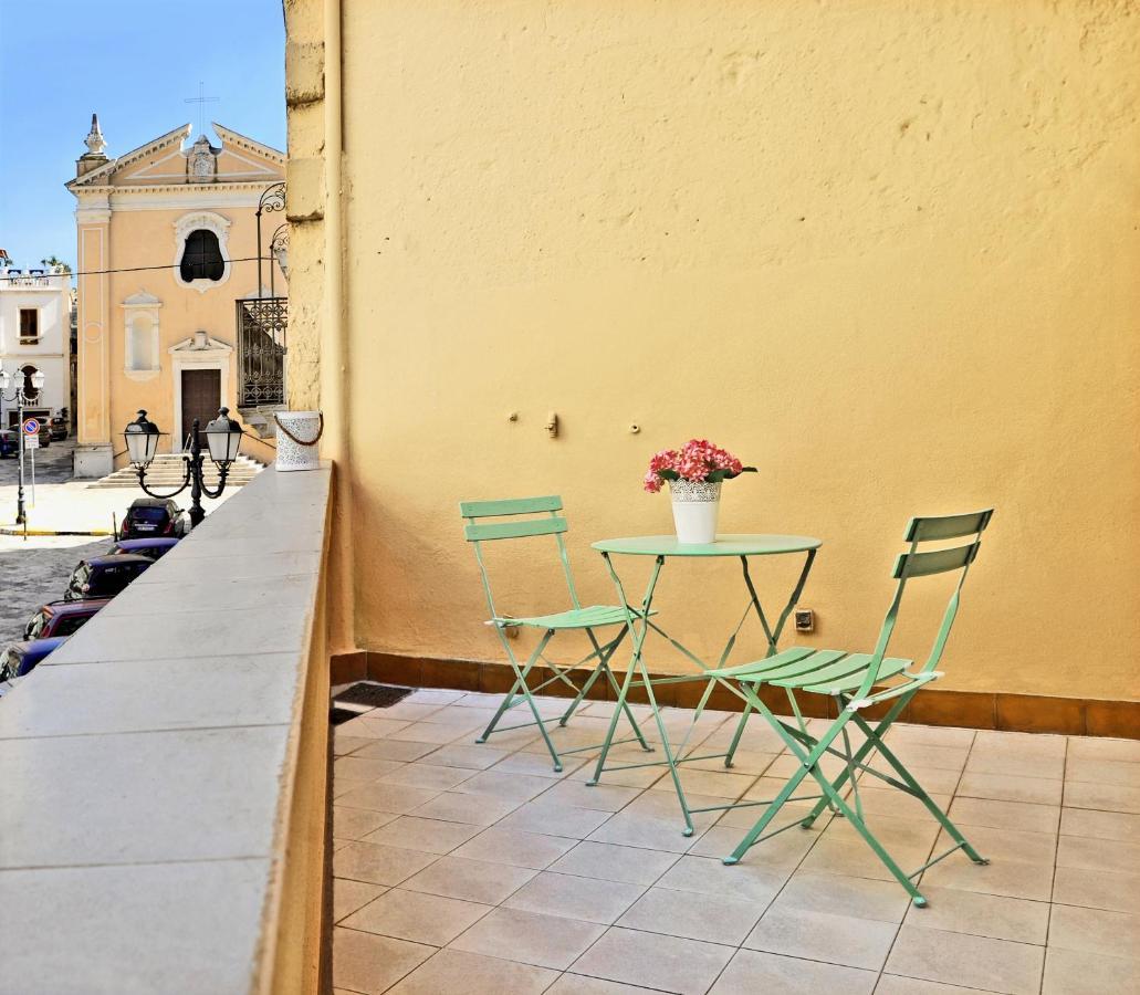 Palazzo Sul Corso-Charming Appartaments Brindisi Luaran gambar